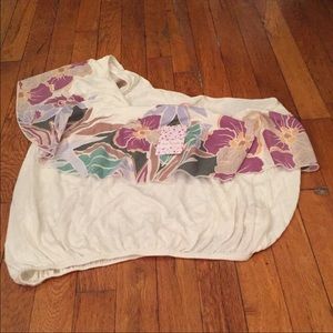 Beautiful one shoulder tank